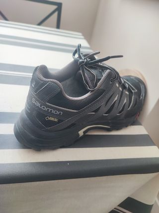 Zapatillas Salomon Gore-Tex
Número: 44 y 2/3
