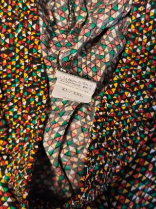 Pantalón estampado multicolor, talla XL/XXL.