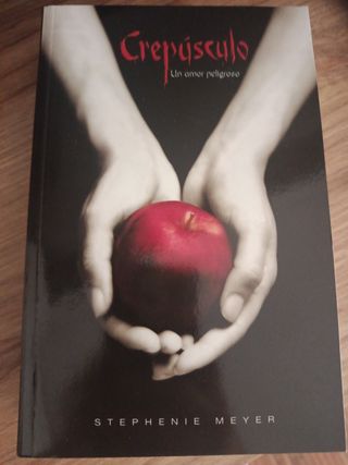 Crepúsculo (Saga Crepúsculo 1) (Spanish Edition)