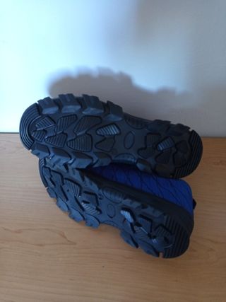 Zapatillas de seguridad azules y negras