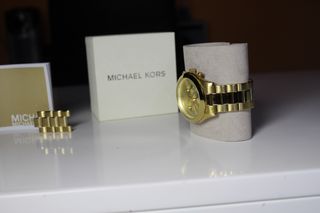 Reloj Michael Kors Dorado MK8909