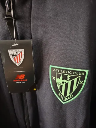 Chaqueta New Balance Athletic Club Talla S