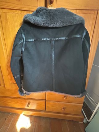 Cazadora Zara Pelo y Piel Negra/Gris