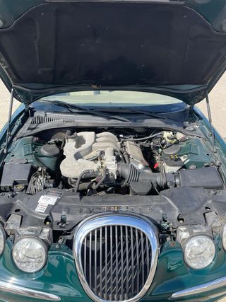 Jaguar S-Type 