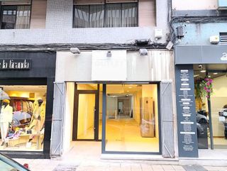 Local comercial en alquiler en Campo San Francisco - Plaza de América en Oviedo