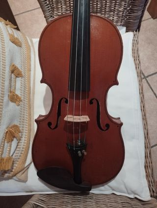 Violín 4/4  Tasado por Luthier
Gliga Cristian. 