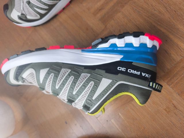 Sapatilhas de Trail Running Salomon Bege/Verde