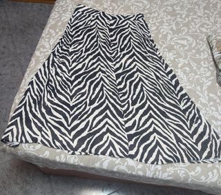 Falda midi estampado cebra