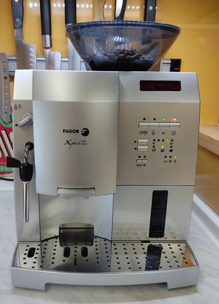 Cafetera Fagor Xperta Superautomática