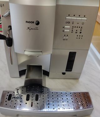 Cafetera Fagor Xperta Superautomática