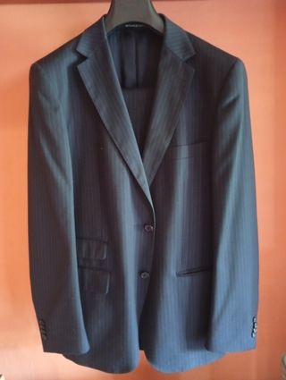 Traje Dustin azul con raya diplomatica