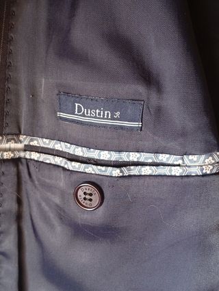 Traje Dustin azul con raya diplomatica
