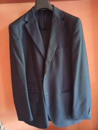 Traje Dustin azul con raya diplomatica