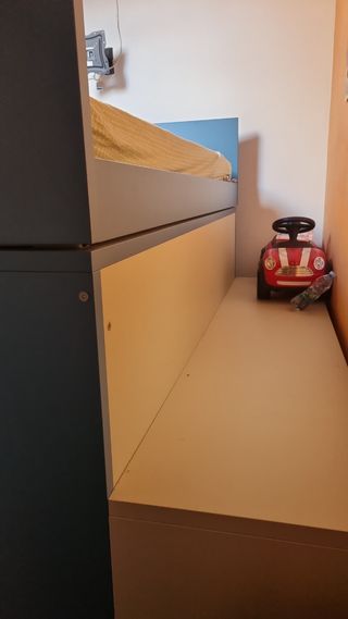 Cameretta letto castello con armadio