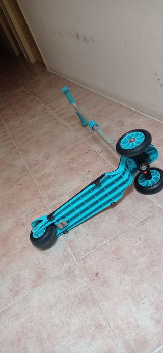 Patinete 3 Ruedas Eurekakids Azul