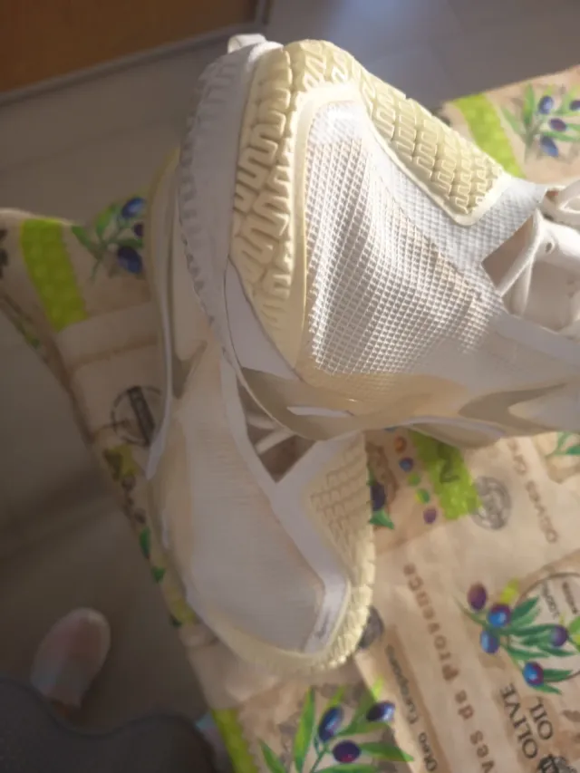 Zapatillas Nike Mujer Blancas y Amarillas