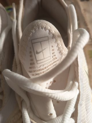 Zapatillas Nike Mujer Blancas y Amarillas