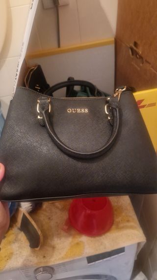 Bolso Guess Negro con Monedero