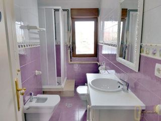 Chalet en venta en Alisal - Cazoña - San Román en Santander