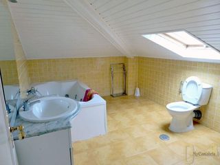 Chalet en venta en Alisal - Cazoña - San Román en Santander