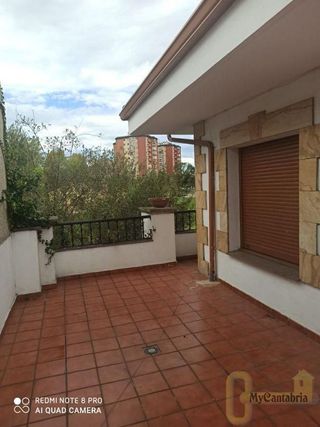 Chalet en venta en Alisal - Cazoña - San Román en Santander