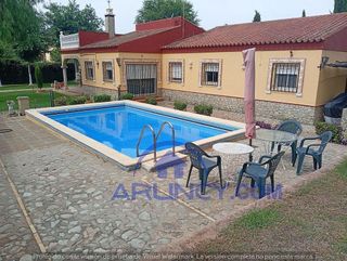Chalet en venta en Oromana en Alcalá de Guadaira