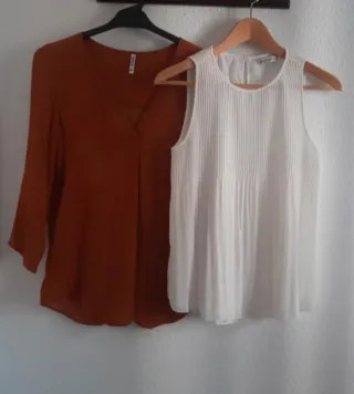 2 Blusas Stradivarius Mostaza y Blanca.