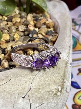Anillo Plata de Ley Cristales Morados