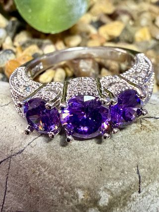 Anillo Plata de Ley Cristales Morados
