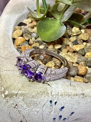 Anillo Plata de Ley Cristales Morados