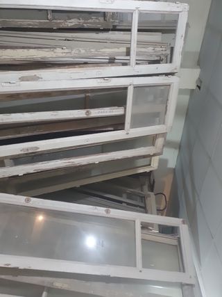 Puertas antiguas de madera y cristal