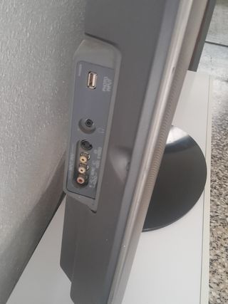 TV Hitachi 37 HD negra