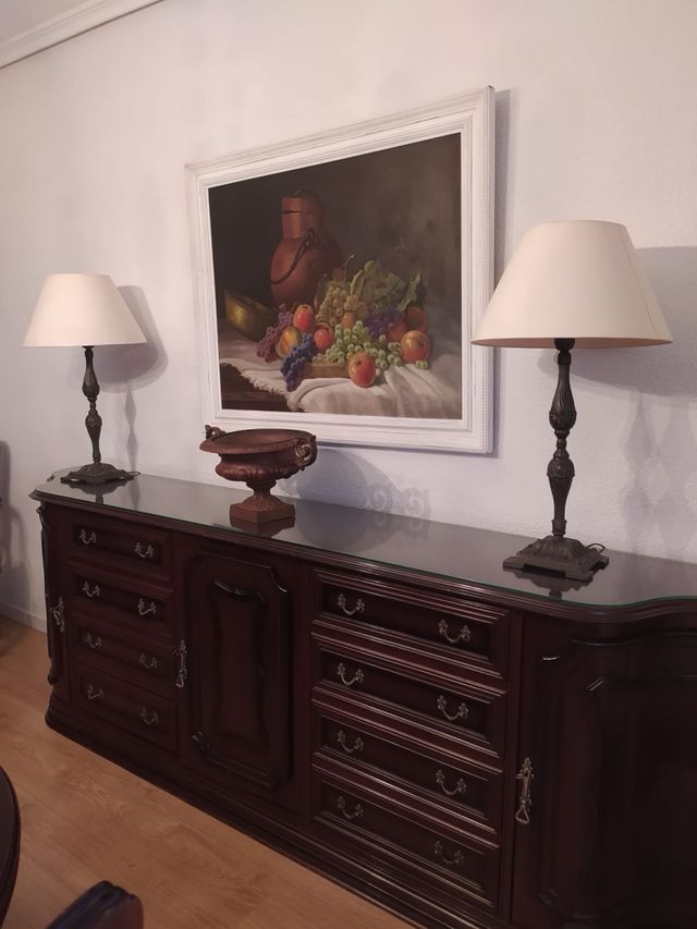 Mueble aparador madera maciza y cristal