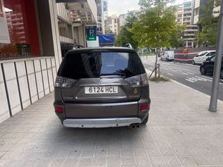 Mitsubishi Outlander 220 DI-D SST Motion