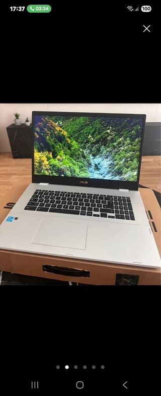 Ordenador ASUS Plata y Negro