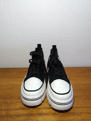 Zapatillas Negras con Plataforma Estilo Converse
