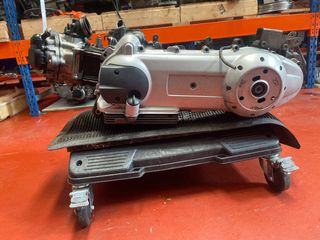 Motor Piaggio Beverly 125 2004