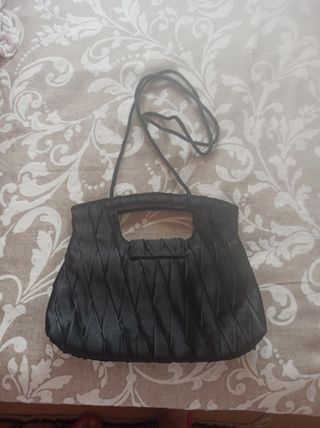 Bolso de fiesta negro con pedrería