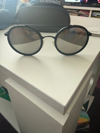 Gafas de sol Emporio Armani negras y plateadas