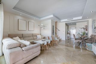Casa adosada en venta en El Faro de Calaburra - Chaparral en Mijas