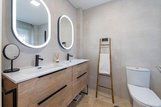 Casa adosada en venta en El Faro de Calaburra - Chaparral en Mijas