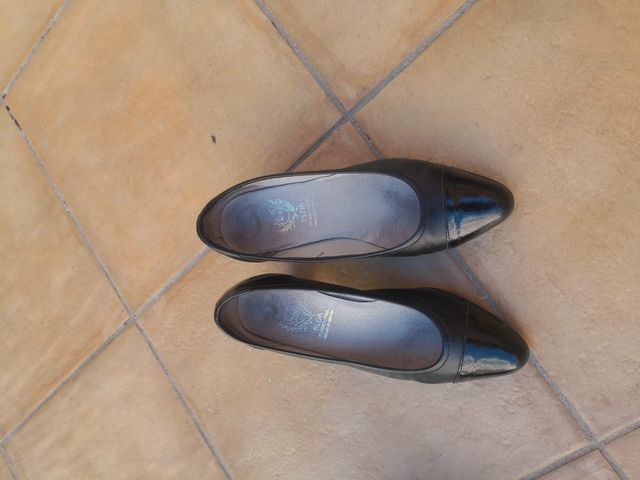 Se vente el lote entero de zapatos a 45 € nú 37