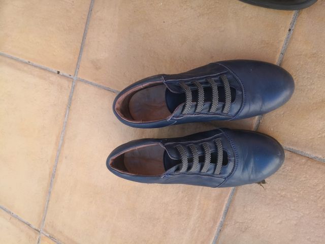 Se vente el lote entero de zapatos a 45 € nú 37
