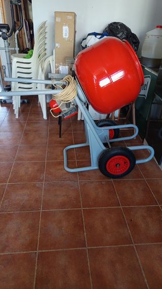 COMPRO HORMIGONERA DE ESTE TIPO 
