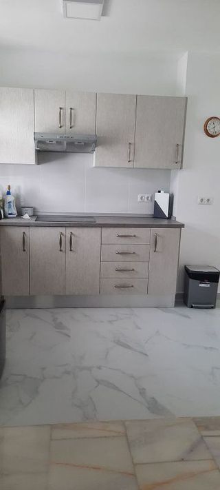 Piso en alquiler en La Carihuela en Torremolinos
