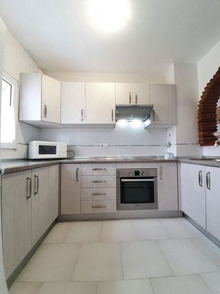 Piso en alquiler en La Carihuela en Torremolinos