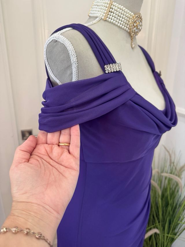 Vestido de gala morado escote original