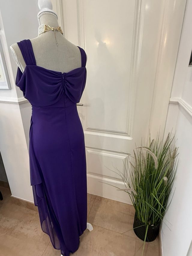 Vestido de gala morado escote original