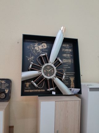 Reloj de pared diseño motor avión
