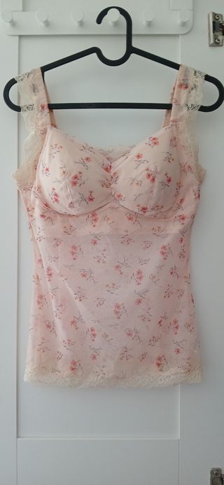 Blusa floral rosa, casi nueva